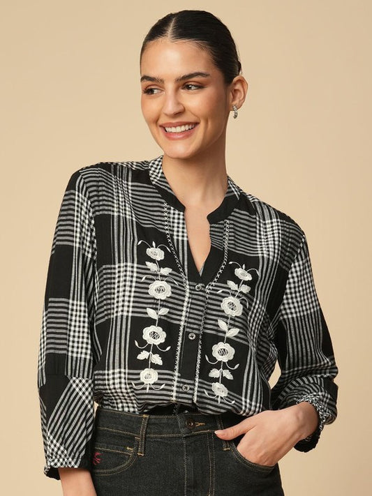 Checked Roll-Up Sleeves Top