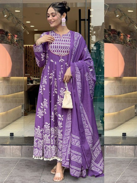 Women Ethnic Motifs Printed Regular Kurta with Trousers & With Dupatta