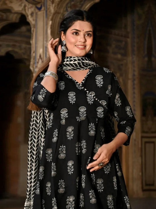 Women Floral Printed Regular Kurta with Trousers & With Dupatta