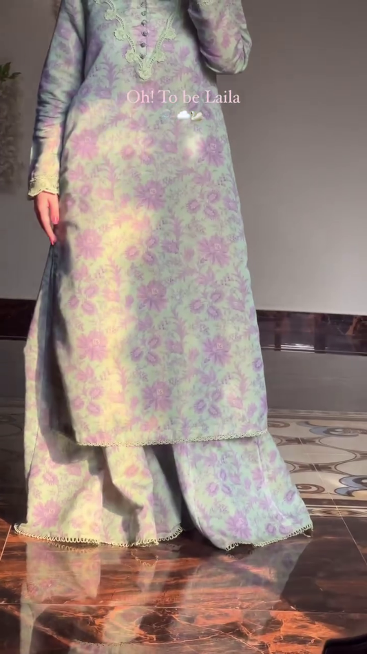 Women Floral Printed Regular Kurta with Trousers & With Dupatta